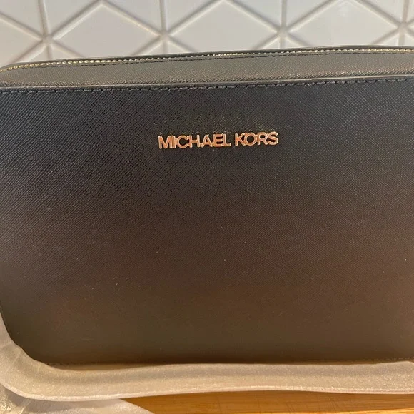 Michael Kors Crossbody Black Leather bag - Picture 2 of 4